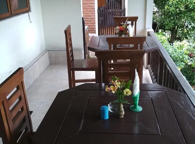 Guest house Made Homestay Munduk